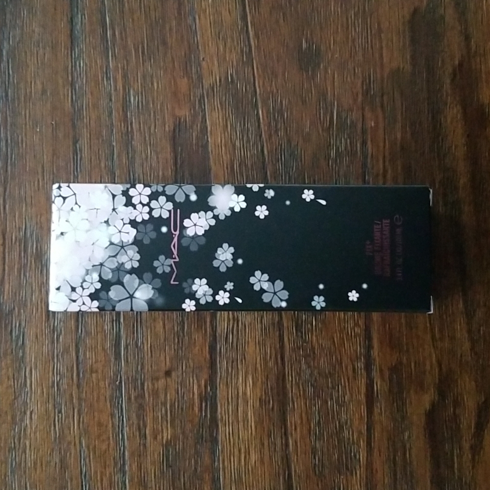 MAC Cherry Blossom Fix+ - Picture 3 of 3